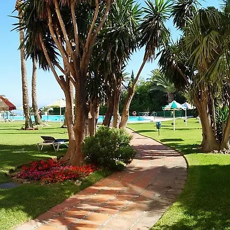Sleeps 5 Pool Air Con Wifi