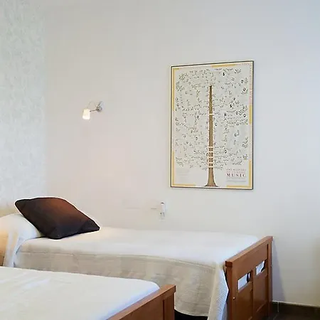 Sleeps 5 Pool Air Con Wifi 公寓