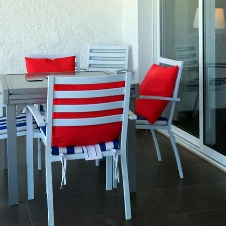 Sleeps 5 Pool Air Con Wifi 公寓